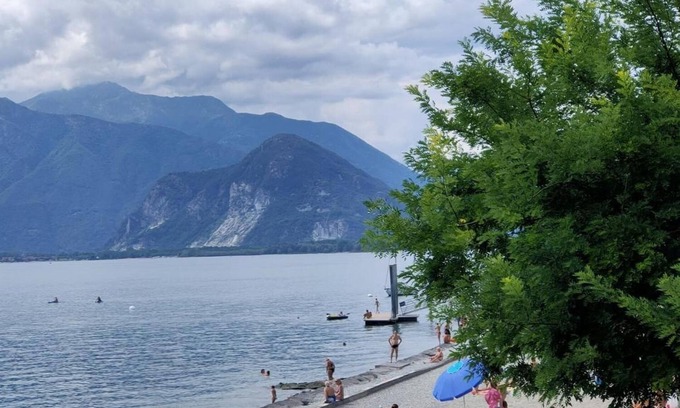 Pallanza Hotel | Discover Pesce d'Oro: Family-Friendly with Restaurant & Kitchen