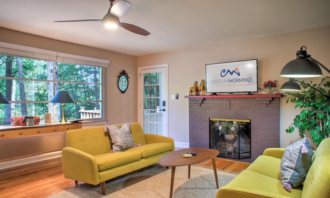 Skyland House | New! Cozy Pet-Friendly Cottage Near Downtown Asheville