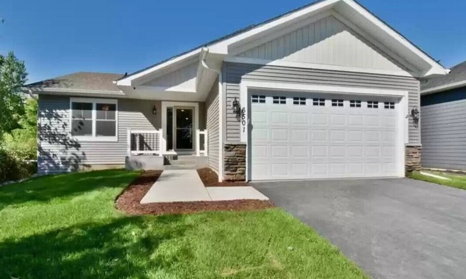 Waverly House | Pet Friendly 4BR/3BA Furnished Country Home available 1/1/24 for up to 6 months