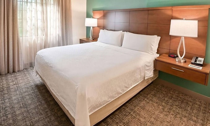 Plantation Resort | Modern 2BR Suite with Kitchen and Outdoor Pool Retreat