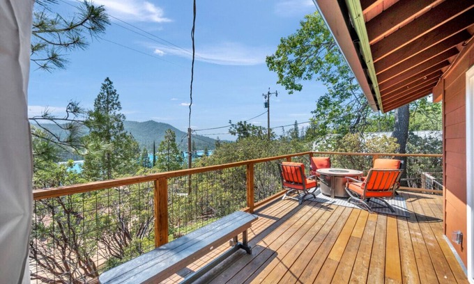 Bass Lake House | Pet-Friendly Bass Lake Cabin with Private Dock & Great Reviews