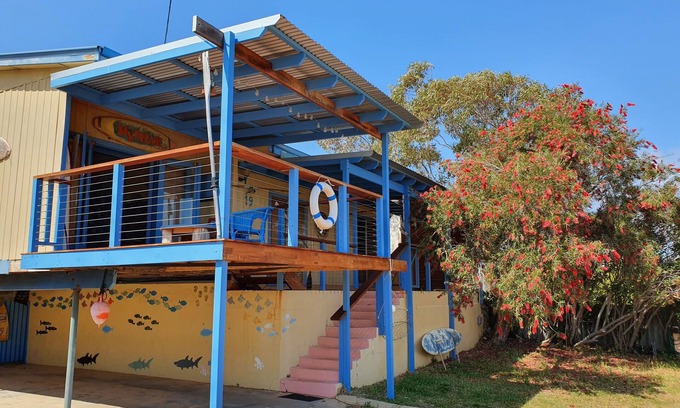 Silver Sands House | Pet Friendly Beach Shack Steps from Silver Sands Beach