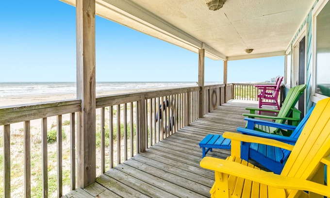 Galveston House | Unforgettable Pet Friendly Beachfront Retreat with Tiki Bar