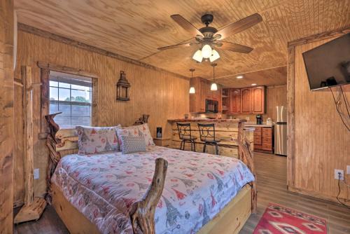 Show Low House | Cozy Pet-Friendly Cabin Just Minutes from Show Low Lake