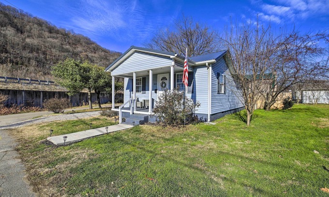Tad House | Pet-Friendly Retreat in Charleston with Spacious Yard!