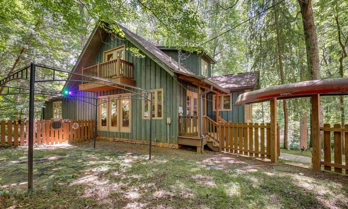 Conyers Cabin | Pet-Friendly Conyers Cabin Near Atlanta with Great Amenities