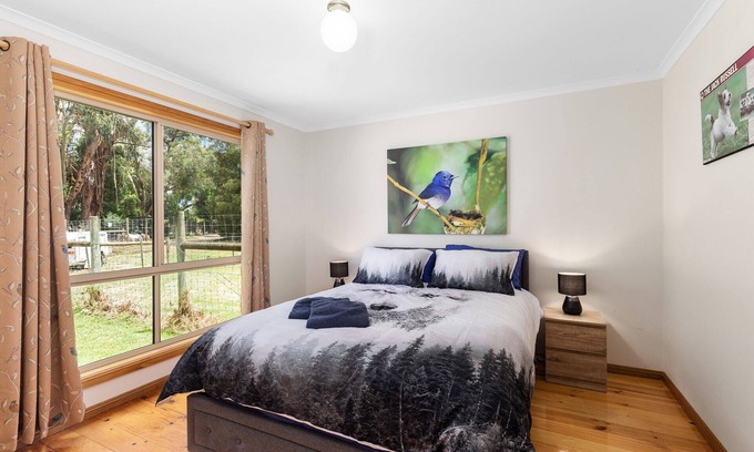 Worrolong Bed & Breakfast | Pet-Friendly Collie Cottage: Guest Rated 9.8 with Spa & Pool