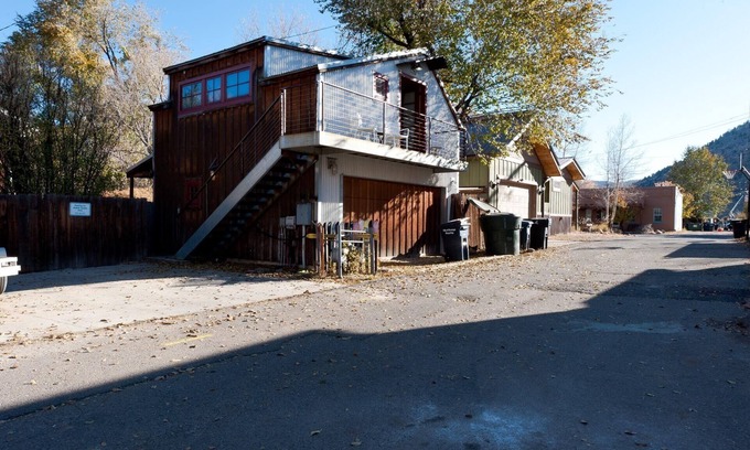 Historic Downtown Durango Apartment | Pet Friendly Downtown Studio with Deck & Easy Main St Access