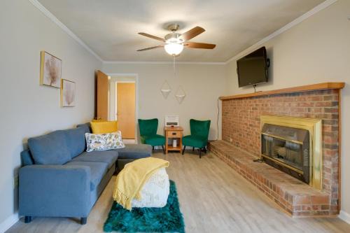 Easley House | Family-Friendly Easley House with Game Room & Pet Access