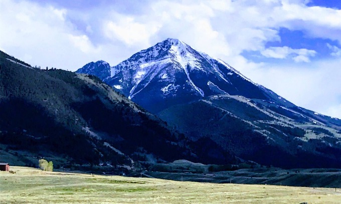 Livingston Cabin | Pet Friendly Emigrant Pk Cabin Near Yellowstone - 10/10 Rated