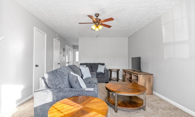 Clarksville House | Pet-Friendly Retreat at Exit 1 - Rated 10/10 by Guests