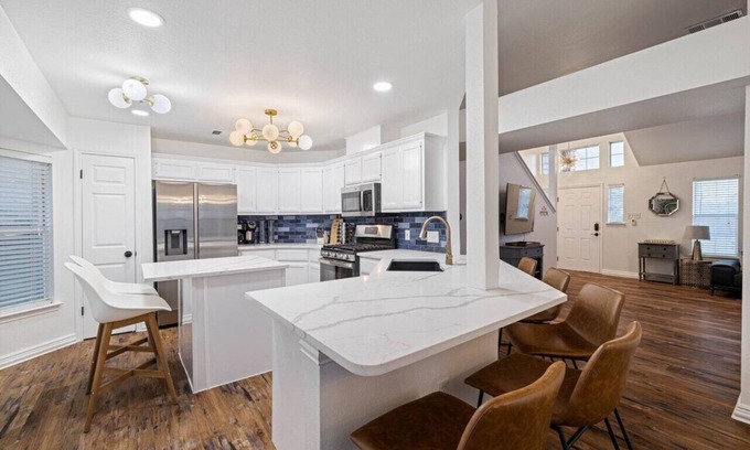 Round Rock House | Pet-Friendly Retreat with Fast WiFi and Private Patio