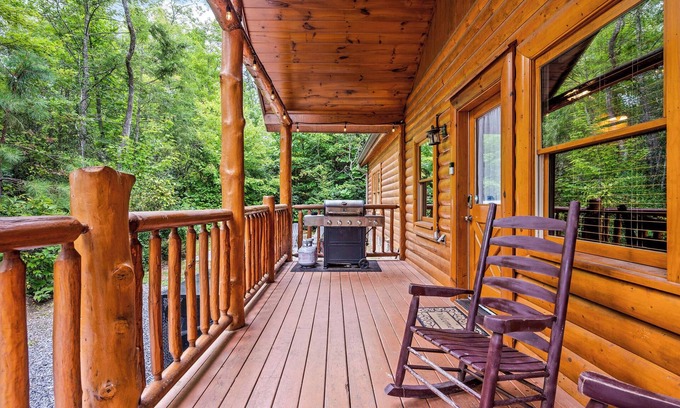 Cosby Cabin | Spacious Pet-Friendly Retreat for 20 in the Smokies