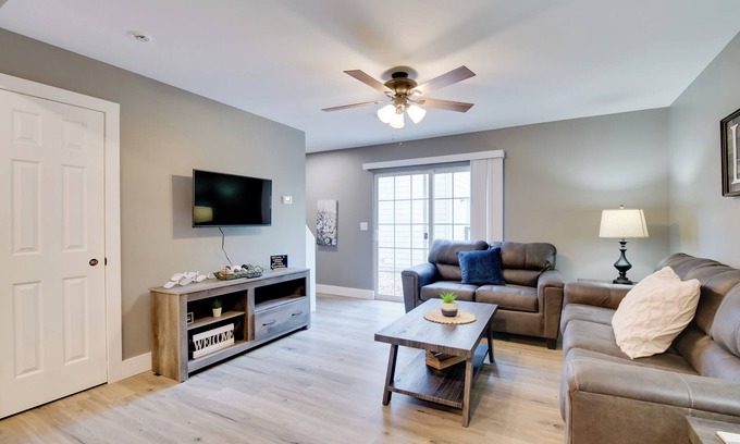 Kimberling City House | Pet-Friendly Retreat Near Silver Dollar City with Spa Access
