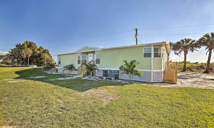 Clewiston House | Pet-Friendly Retreat: 10 Mi to Lake Okeechobee Awaits