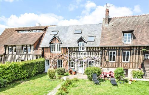 Le Mesnil-Esnard House | Pet-Friendly Getaway in Le Mesnil-Esnard with Wifi