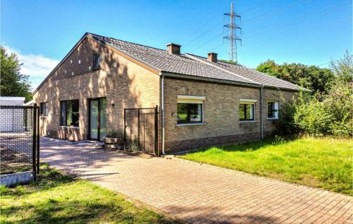 As House | Pet-Friendly Retreat in As with Free Wifi for the Whole Family