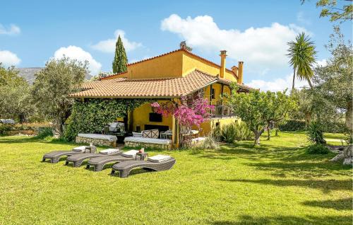 Astros House | Discover the Perfect Home in Astros Arkadia with Kitchen