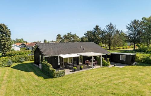 Farso House | Pet-Friendly Retreat in Fars with Full Kitchen Amenities
