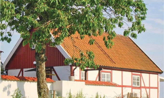 Margretetorp House | Inviting Pet-Friendly Retreat in Hjrnarp with Wifi