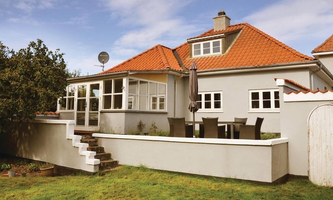Otterup House | Cozy Summer House with Oceanfront Views and Pet-Friendly Stay
