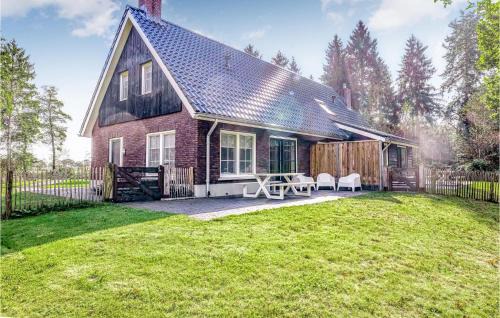 Municipality of Rijssen-Holten House | Charming Stay in Rijssen with Wifi & Family-Friendly Amenities