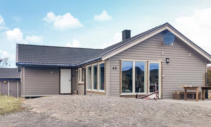 Roan House | Inviting Vacation Home with Scenic Fjord Views