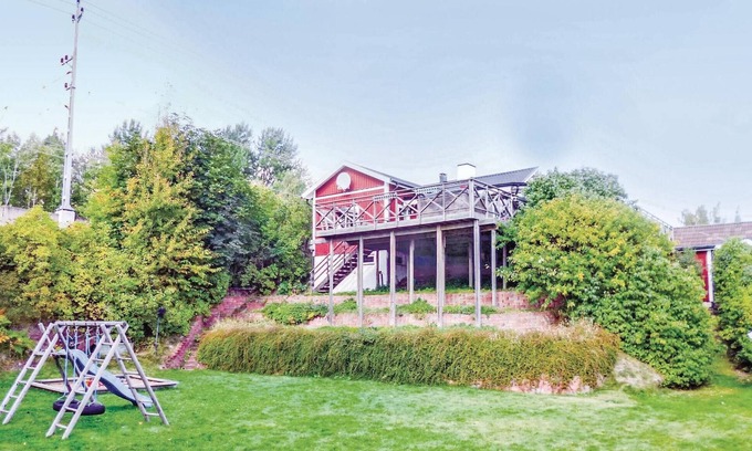 Tranas House | Renovated Cottage with Lake View and Spa in Småland