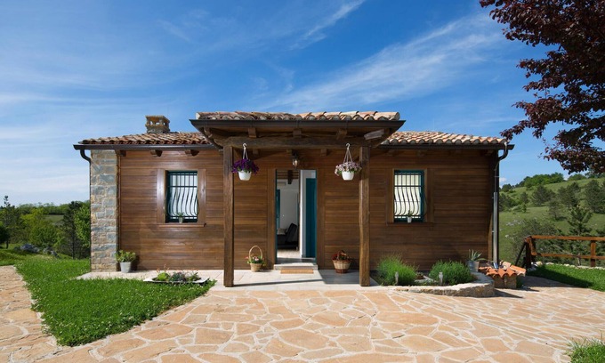 Trviz House | Experience Breathtaking Countryside Views with Pool Access