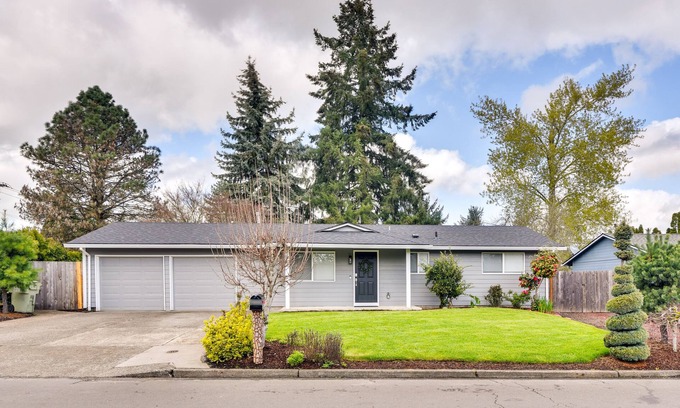 Aloha House | Ideal Pet Friendly Retreat Close to Intel and Nike