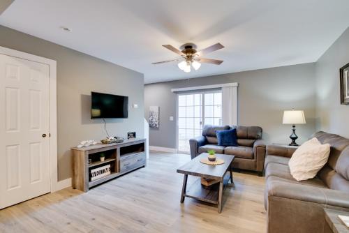 Kimberling City House | Pet-Friendly Retreat Just 9 Miles from Silver Dollar City