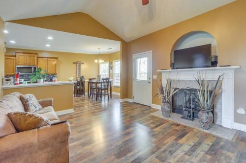 Moundville House | Pet-Friendly Moundville Home with Fenced Backyard Escape
