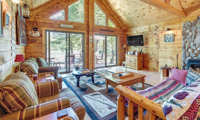 Meredith Cabin | Pet-Friendly Island Retreat with Exclusive Boat Access