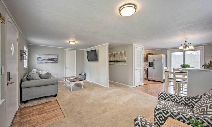 Jefferson Cottage | Jefferson Retreat: Pet-Friendly Oasis Near the Lake!