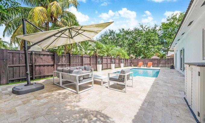 Country Walk House | Relaxing Miami Oasis with Pool, BBQ & Pet-Friendly Stay