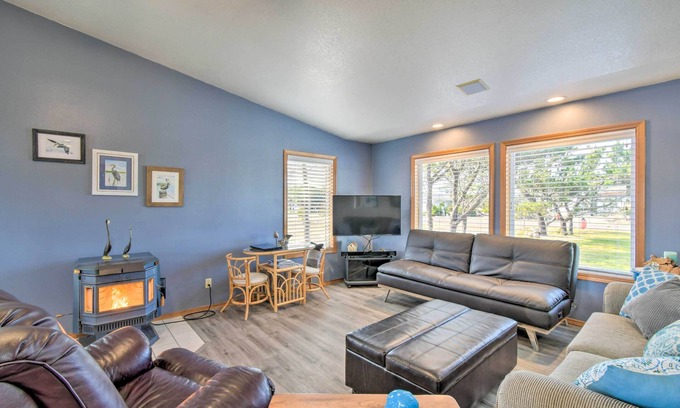 Ocean Park House | Pet-Friendly Ocean Park Retreat with Breathtaking Views
