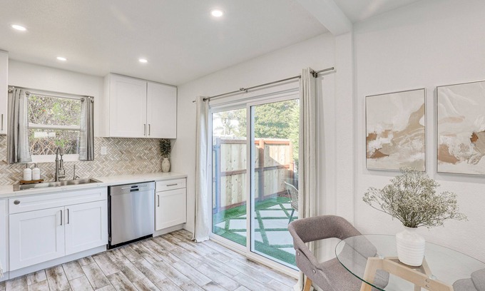 South Oceanside Cottage | Pet-Friendly Oceanside Retreat with Beach Access and Patio