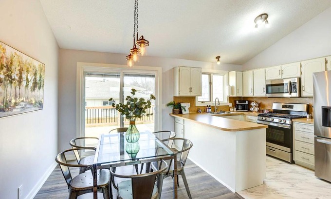Omaha House | Guest Rated 10/10 Pet-Friendly Omaha Getaway with Deck