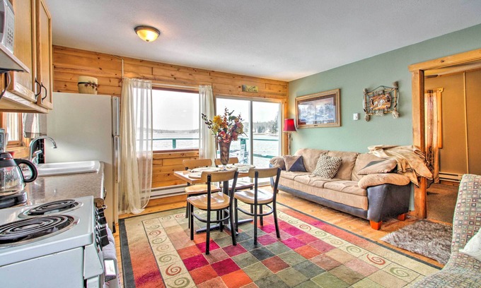 Outing Cabin | Pet-Friendly Getaway with Lake Access and Ocean View