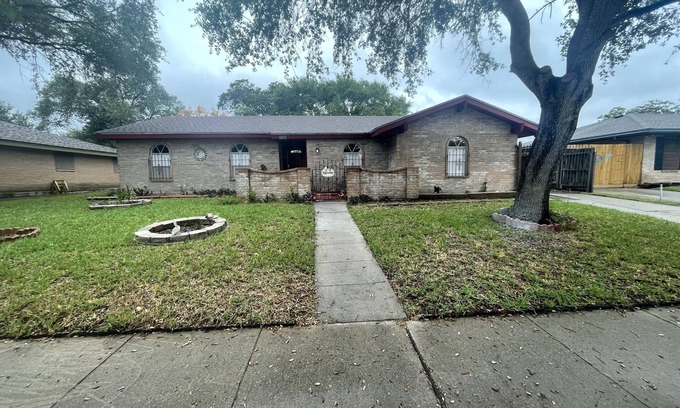 South Side House | Perfect Retreat: Pet Friendly with Private Backyard & Pool