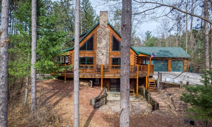 Waupaca Cabin | Pet Friendly Retreat with Private Lot - Richmond Waupaca Cabin