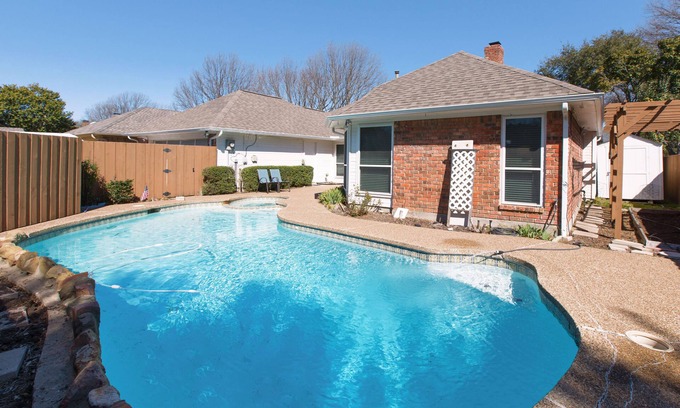 Richardson House | Guest Rated 9.8: Pet-Friendly Retreat with Heated Pool