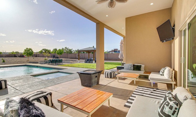 Rio Rancho House | Pet-Friendly Rio Rancho Home with Fire Pit & Cozy Amenities