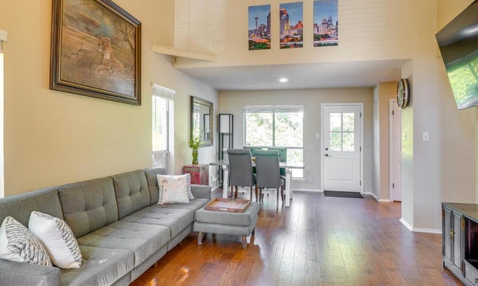 Great Northwest House | Pet-Friendly San Antonio Retreat with Private Outdoor Space