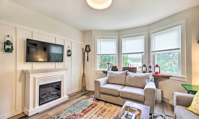Saranac Lake Cottage | Inviting Pet-Friendly Saranac Lake Retreat with Yard & Deck