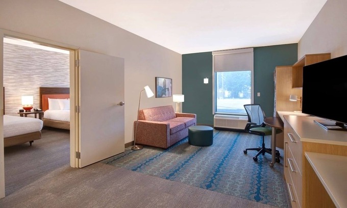 University House | Pet-Friendly Suite w/Full Kitchen at Waco's Core Attractions