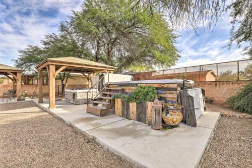 Tucson House | Pet-Friendly Tucson Casita with Hot Tub and Shared Porch