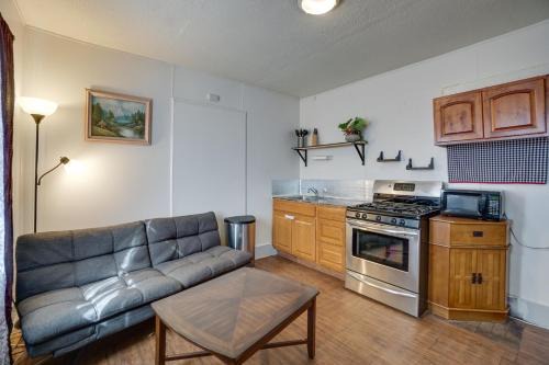 Loveland Apartment | Cozy Pet-Friendly Getaway Steps from Boyd Lake!