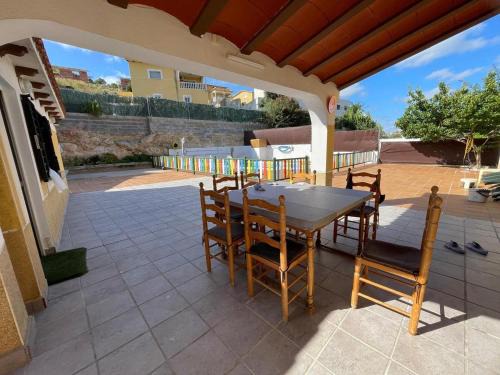 El Vendrell House | Relax at Belvilla by OYO Casa Crepuscle - 4 Star Retreat