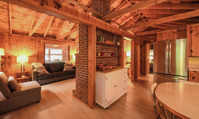 Gray Cabin | Pet Friendly Waterfront Retreat on Little Sebago Lake